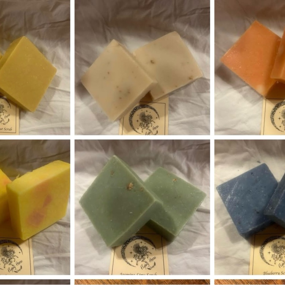 Handcrafted Soap Set - Assorted Colors